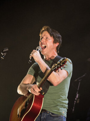Corona-Falschinformation: James Blunt droht Spotify