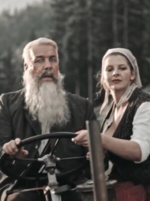 Rammstein: Das Video zu "Dicke Titten"