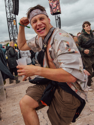 Fotos/Review: 88.000 legen bei Rock im Park los