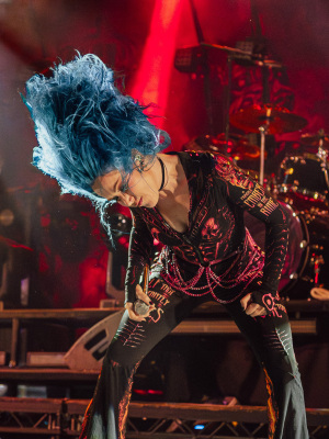 DragonForce: Alissa White-Gluz steigt ein